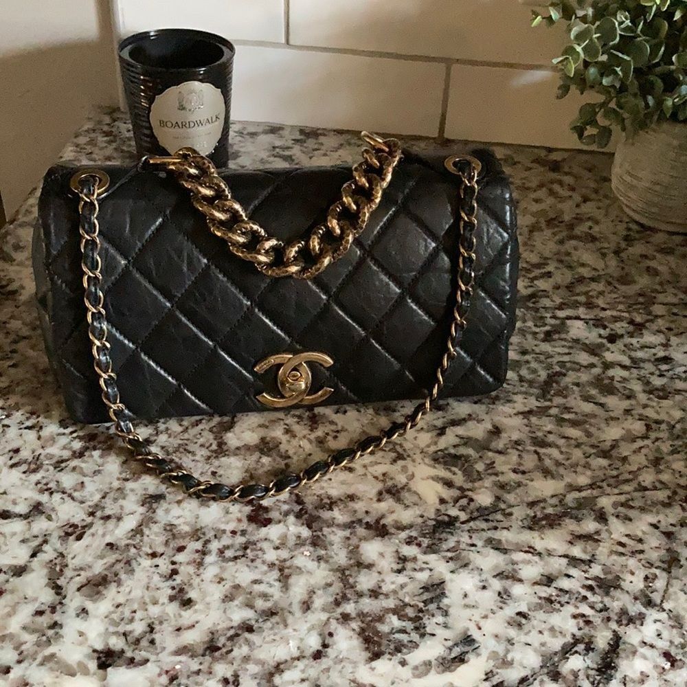 Pre-Loved condition Chanel purse double chain gold
